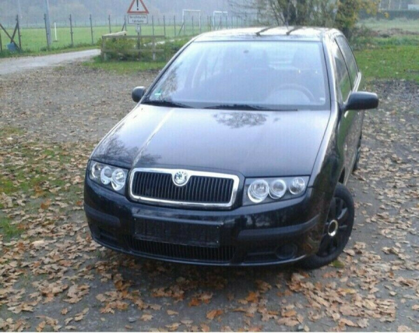 CCFL Angel Eyes Scheinwerfer für Skoda Fabia 1 99-08 schwarz